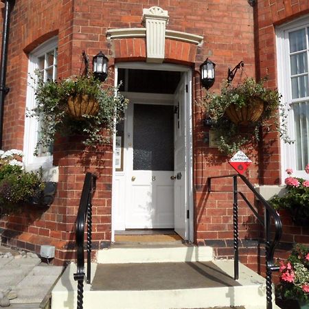 Glenora Guest House ウィットビー エクステリア 写真