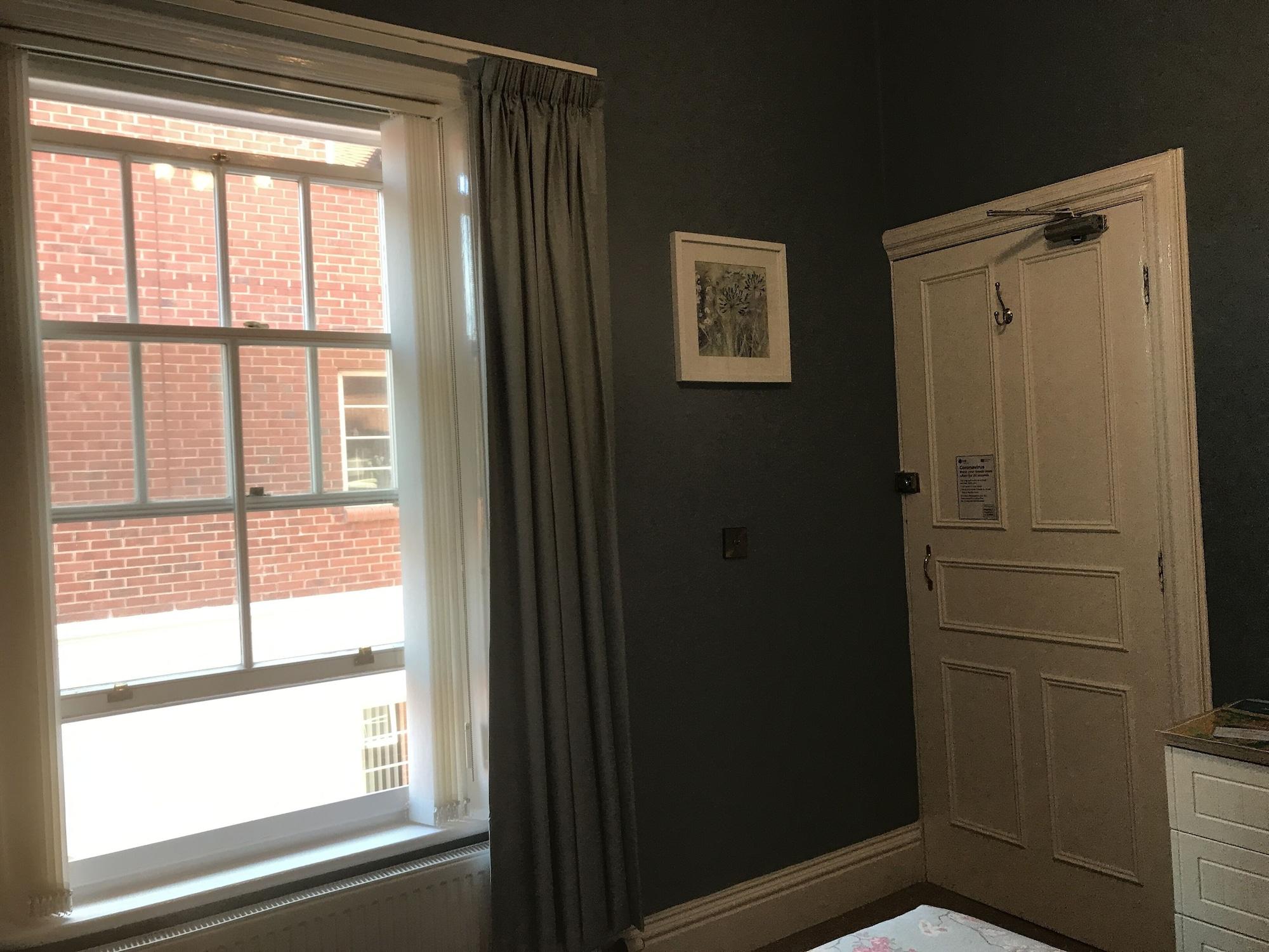 Glenora Guest House ウィットビー エクステリア 写真