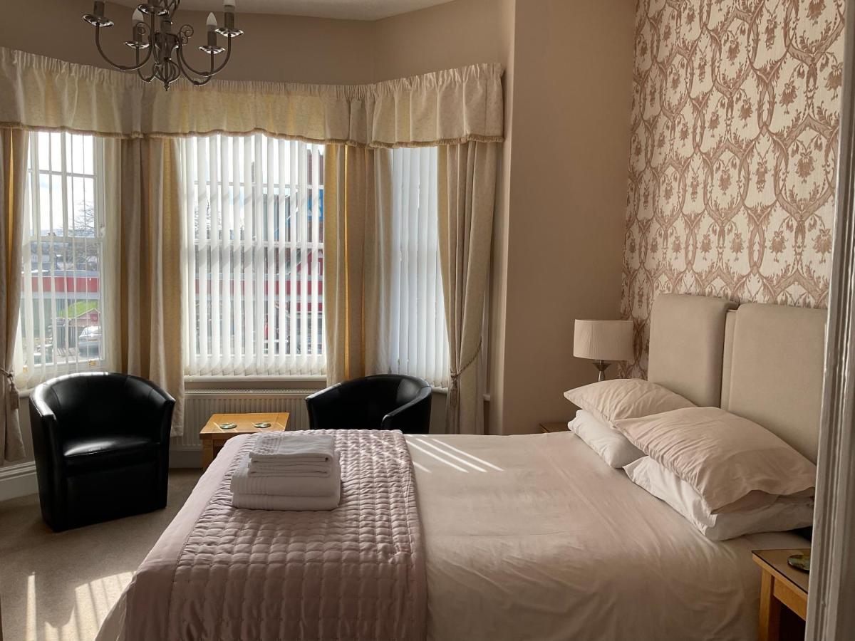 Glenora Guest House ウィットビー エクステリア 写真