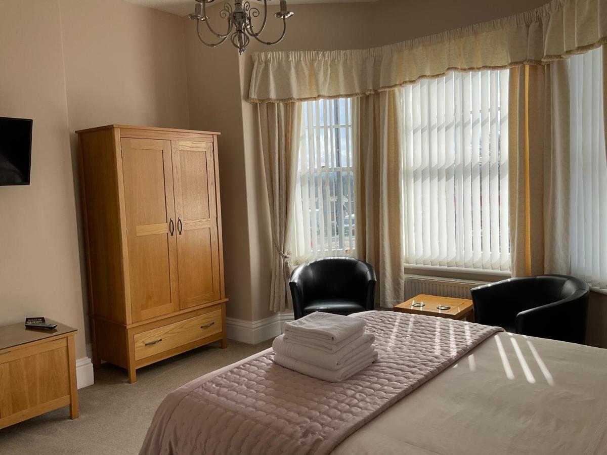Glenora Guest House ウィットビー エクステリア 写真