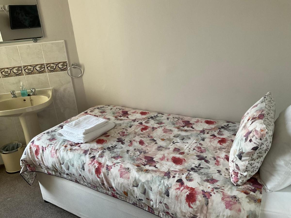 Glenora Guest House ウィットビー エクステリア 写真