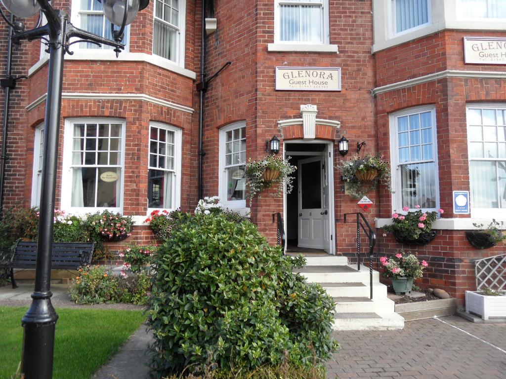 Glenora Guest House ウィットビー エクステリア 写真