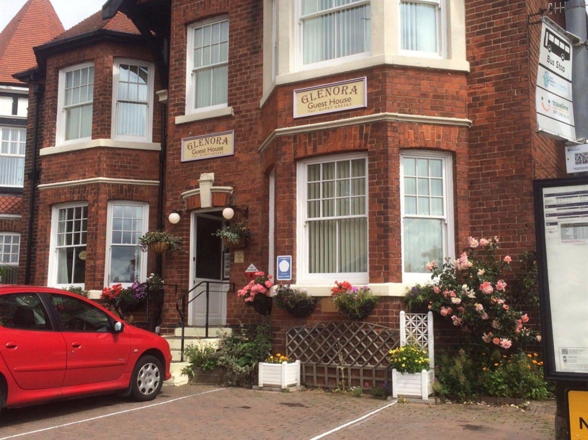 Glenora Guest House ウィットビー エクステリア 写真