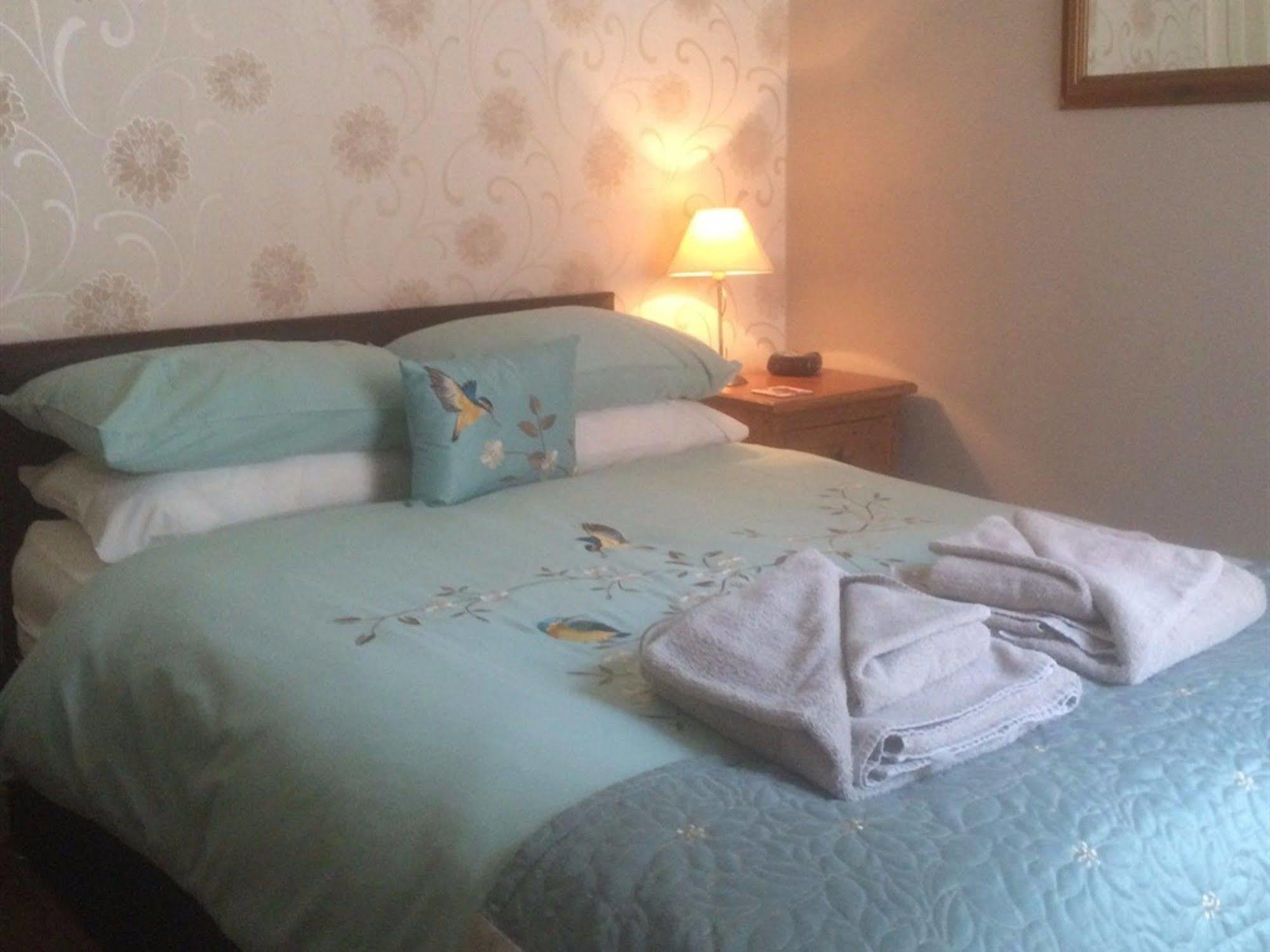 Glenora Guest House ウィットビー エクステリア 写真